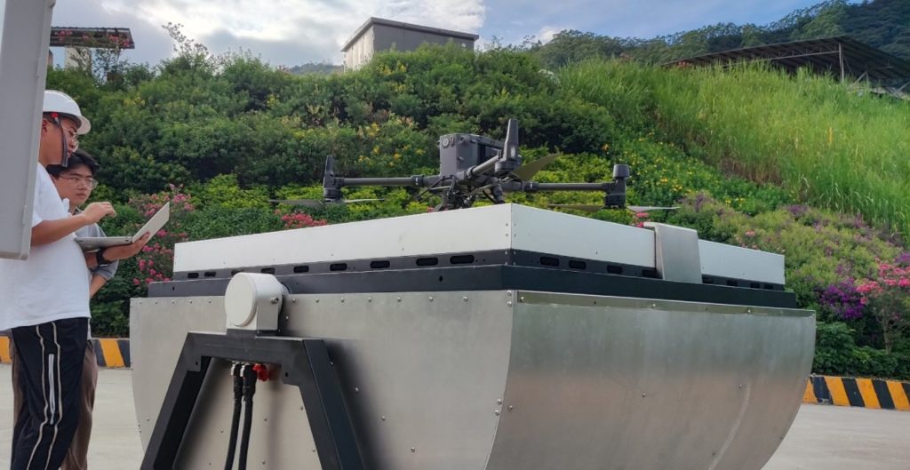 D135-drone-dock-works-with-DJI-M300-for-mining-3 - HEISHA robot charging station D135-drone-dock-works-with-DJI-M300-for-mining-3