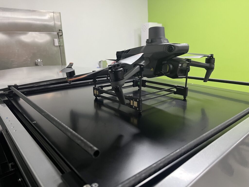 custom-car-rooftop-drone-dock-2 - HEISHA robot charging station DCap lite vehicle mounted drone dock