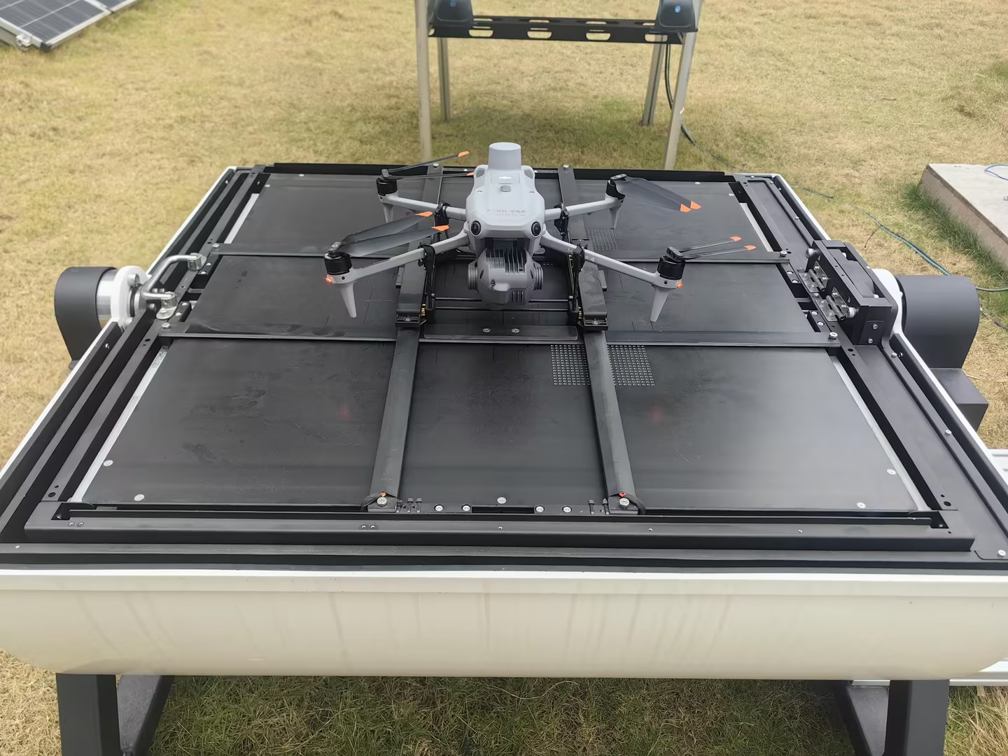 The HEISHA D80 Drone Dock is now officially compatible with the DJI M4